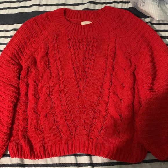 Francesca’s red cozy sweater - Picture 3 of 7